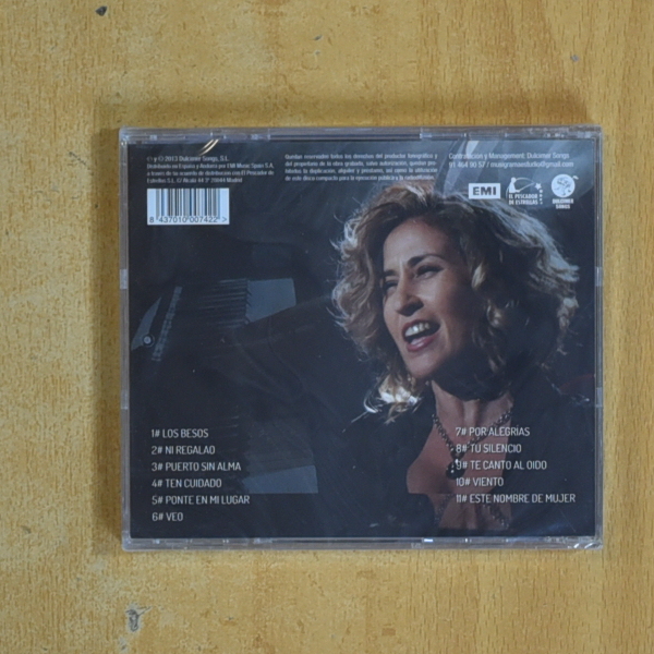 LAURA GRANADOS - 8 VOCES Y UN DESTINO - CD