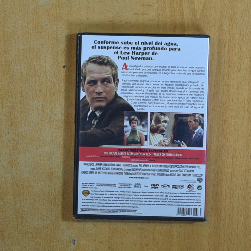 CON EL AGUA AL CUELLO - DVD