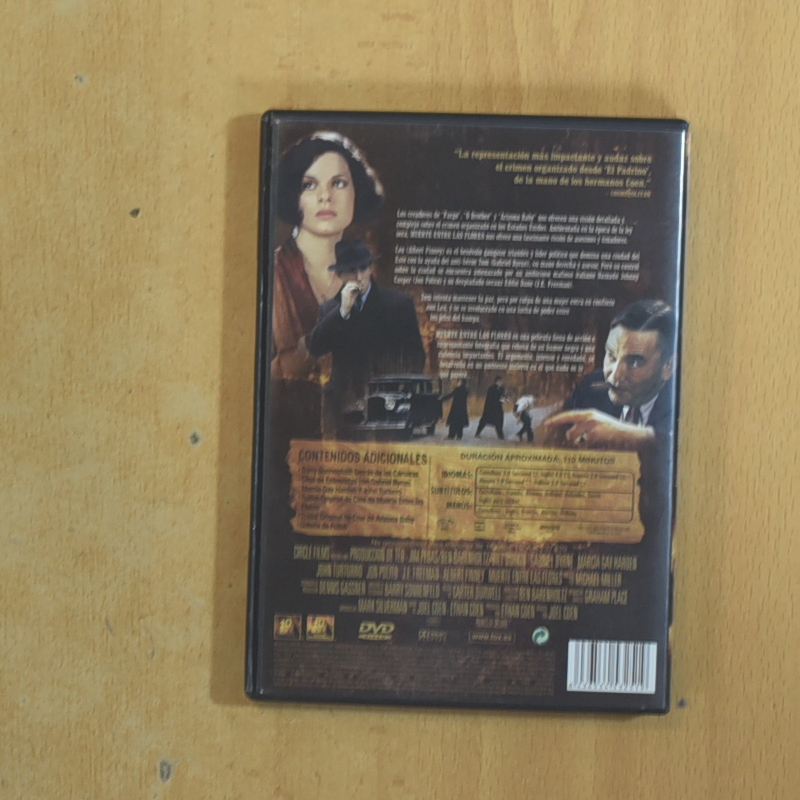 MUERTE ENTRE LAS FLORES - DVD