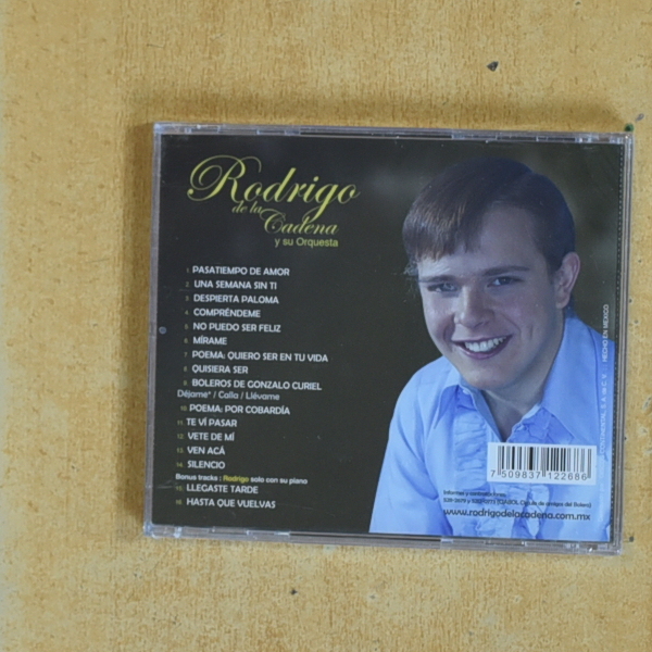 RODRIGO DE LA CADENA Y SU ORQUESTA - AMOR EN BOLERO - CD