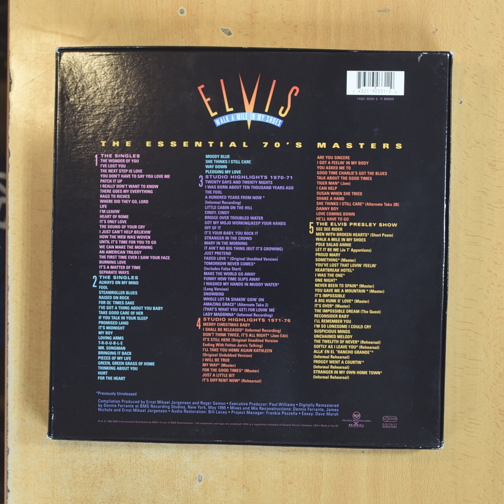 ELVIS - WALK A MILE IN MY SHOES THE ESSENTIAL 70S MASTERS - CD
