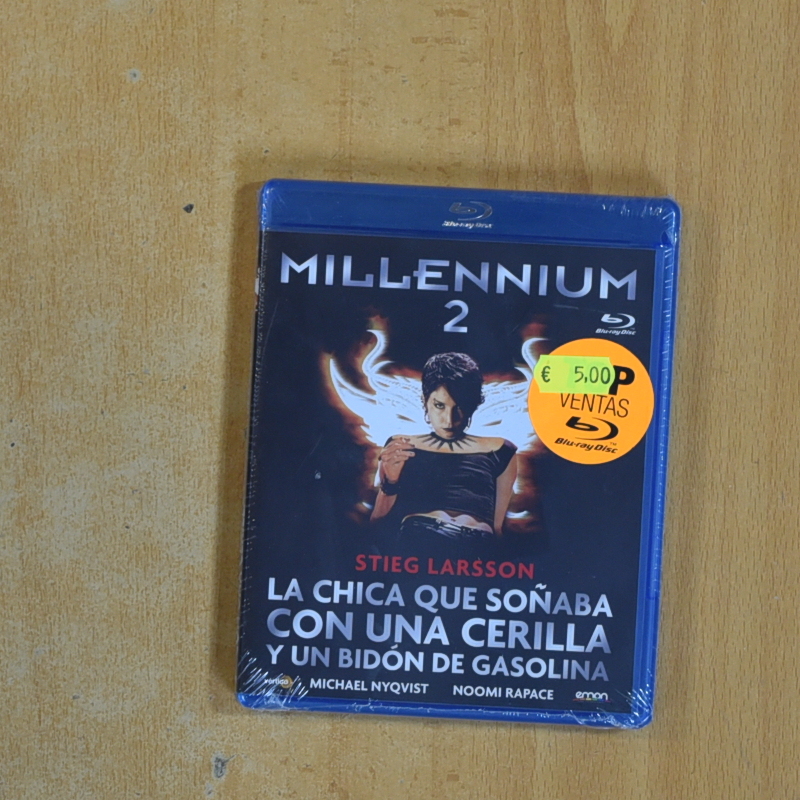 LA CHICA QUE SOÑABA CON UNA CERILLA Y UN BIDON DE GASOLINA - BLURAY