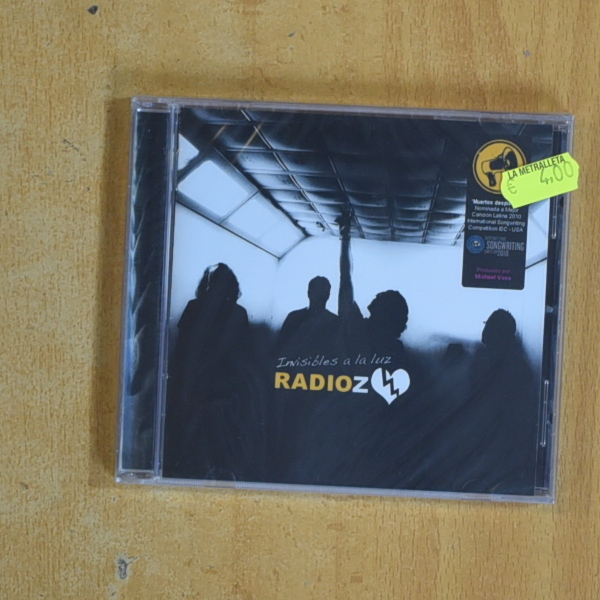 RADIOZ - INVISIBLES A LA LUZ - CD