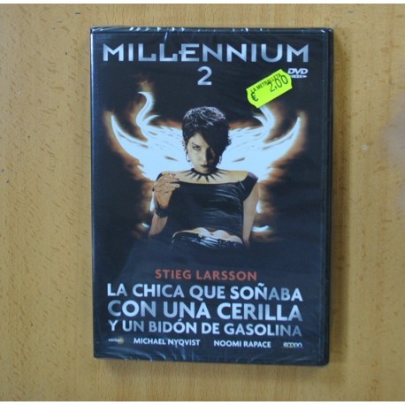 LA CHICA QUE SOÑABA CON UNA CERILLA Y UN BIDON DE GASOLINA - DVD